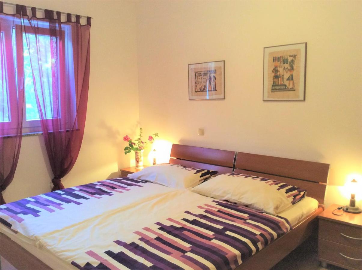 Apartments Coral, Klimno, Island Krk エクステリア 写真