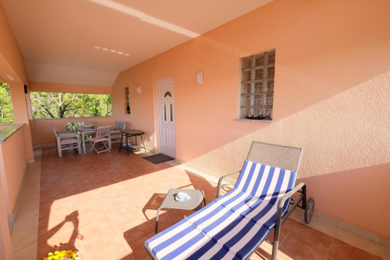 Apartments Coral, Klimno, Island Krk エクステリア 写真