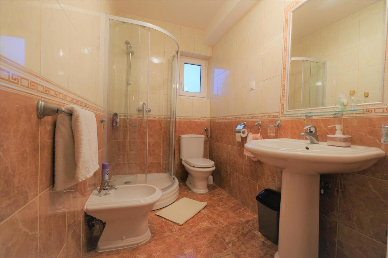 Apartments Coral, Klimno, Island Krk エクステリア 写真