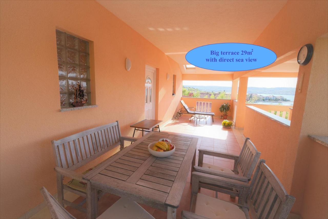 Apartments Coral, Klimno, Island Krk エクステリア 写真