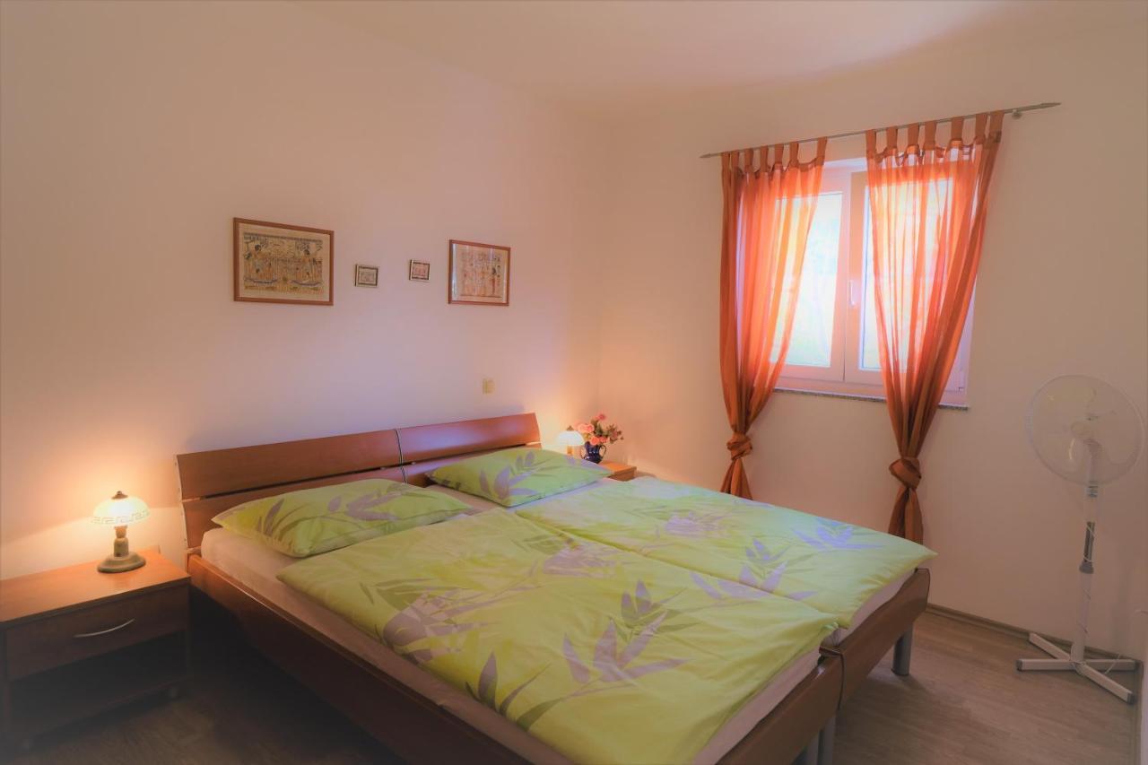Apartments Coral, Klimno, Island Krk エクステリア 写真