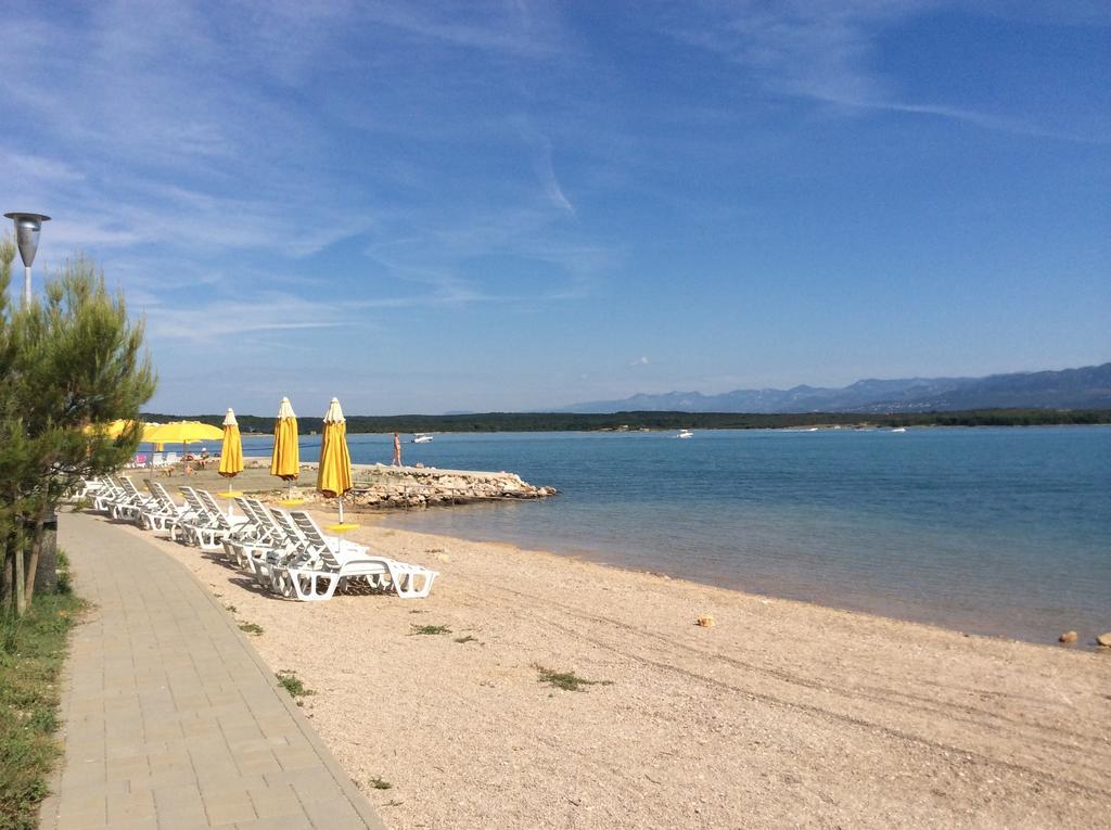 Apartments Coral, Klimno, Island Krk エクステリア 写真