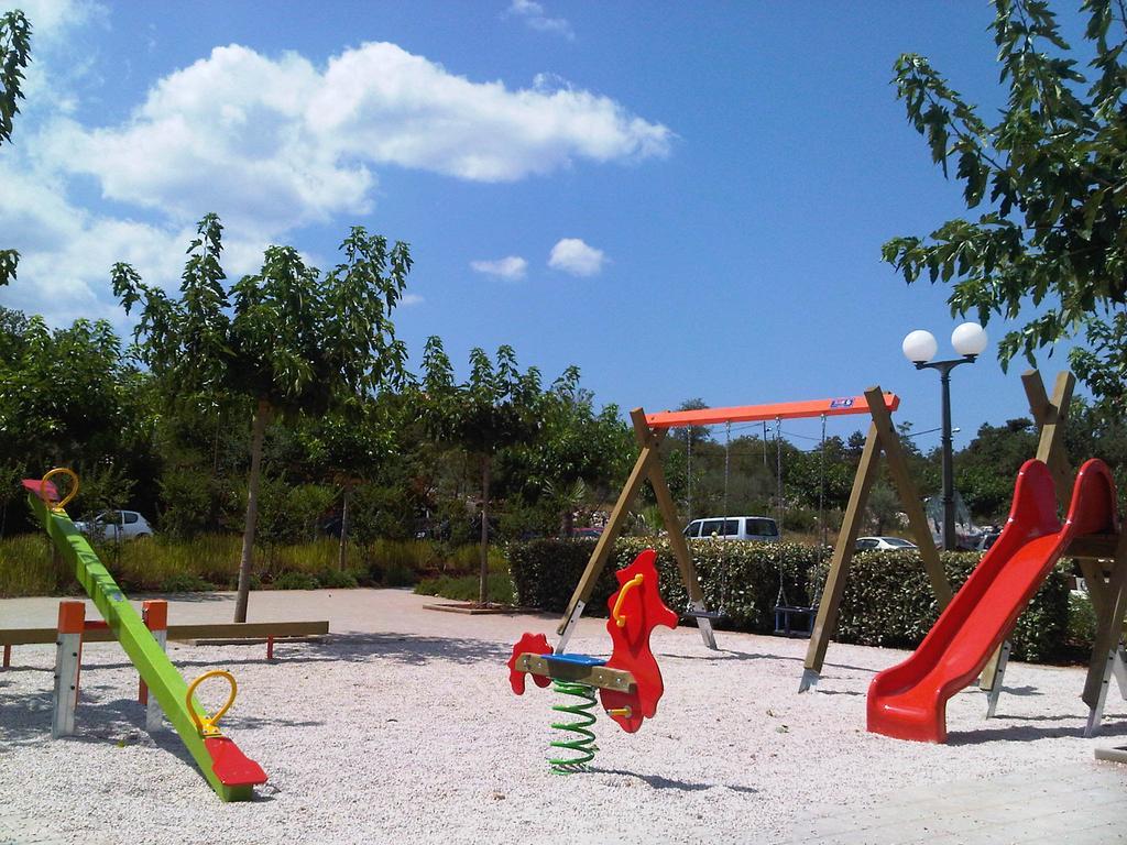 Apartments Coral, Klimno, Island Krk エクステリア 写真